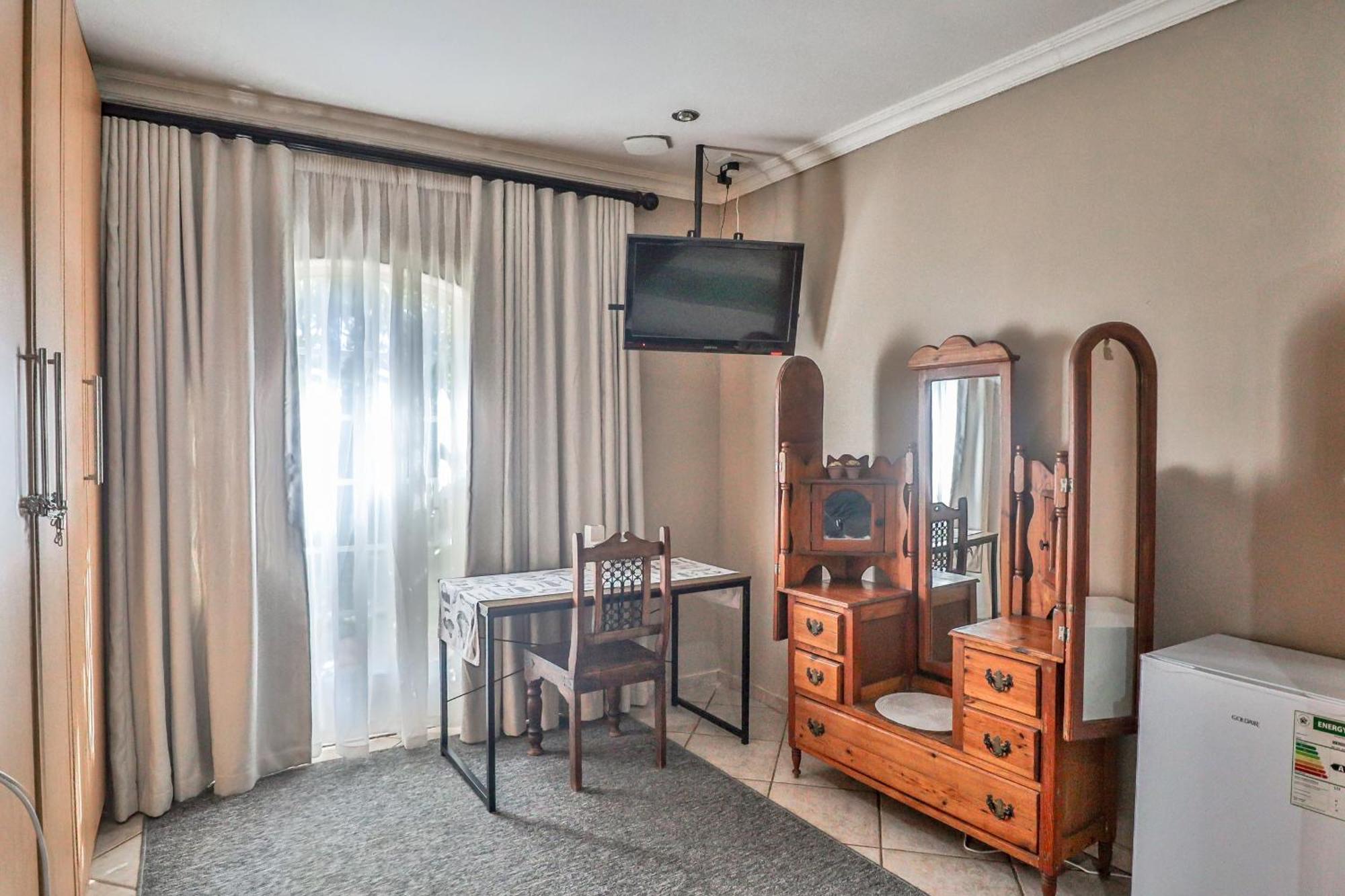 Sunset Ridge Guest House Rustenburg Ngoại thất bức ảnh